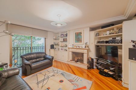 Apartamento à venda com 402m², 4 quartos e 4 vagasSala de TV