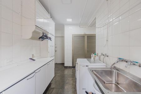 Apartamento à venda com 402m², 4 quartos e 4 vagasÁrea de Serviço