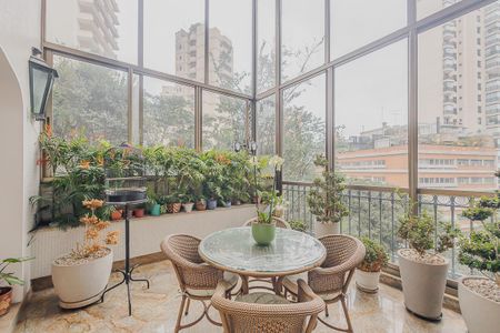 Apartamento à venda com 402m², 4 quartos e 4 vagasVaranda Coberta