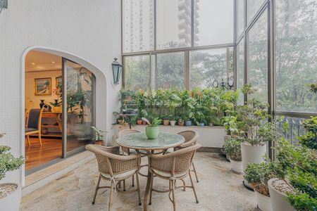 Apartamento à venda com 402m², 4 quartos e 4 vagasVaranda Coberta