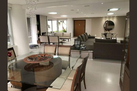 Apartamento à venda com 362m², 4 quartos e 4 vagas