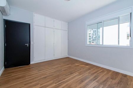 Apartamento à venda com 3 quartos, 152m² em Cerqueira César, São Paulo