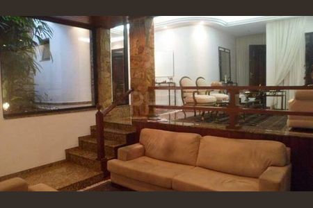 Casa à venda com 450m², 4 quartos e 5 vagas