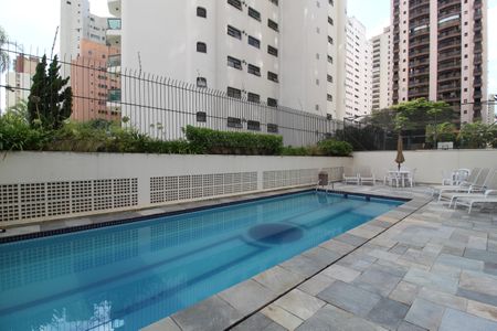 Apartamento à venda com 105m², 3 quartos e 2 vagasÁrea Comum - Piscina