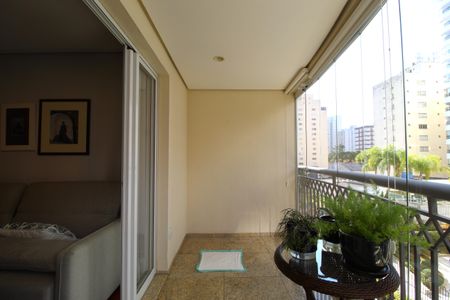 Varanda de apartamento à venda com 3 quartos, 105m² em Indianópolis, São Paulo