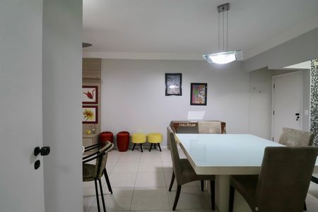 Apartamento para alugar com 110m², 3 quartos e 1 vaga Apartamento para alugar com 110m², 3 quartos e 1 vagaSala