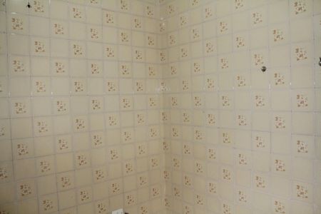 Casa à venda com 100m², 2 quartos e 2 vagasBanheiro da Suíte 2