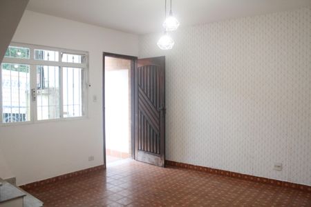 Casa à venda com 100m², 2 quartos e 2 vagasSala