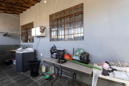 Casa à venda com 350m², 6 quartos e 2 vagas Casa à venda com 350m², 6 quartos e 2 vagasÁrea de Serviço - Casa 1