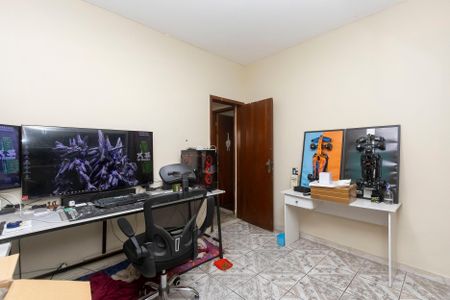 Casa à venda com 350m², 6 quartos e 2 vagas Casa à venda com 350m², 6 quartos e 2 vagasQuarto 2 - Casa 1