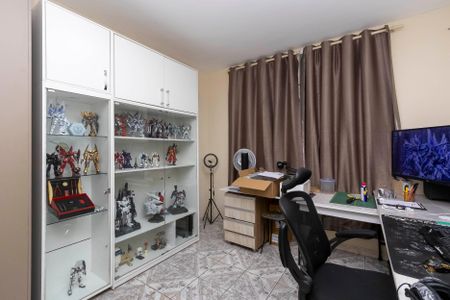 Casa à venda com 350m², 6 quartos e 2 vagas Casa à venda com 350m², 6 quartos e 2 vagasQuarto 2 - Casa 1