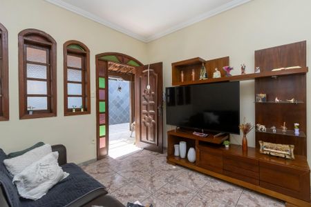 Casa à venda com 350m², 6 quartos e 2 vagas Casa à venda com 350m², 6 quartos e 2 vagasSala - Casa 1