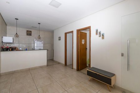 Casa à venda com 350m², 6 quartos e 2 vagas Casa à venda com 350m², 6 quartos e 2 vagasSala - Casa 2