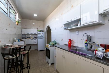 Casa à venda com 350m², 6 quartos e 2 vagas Casa à venda com 350m², 6 quartos e 2 vagasCozinha - Casa 1