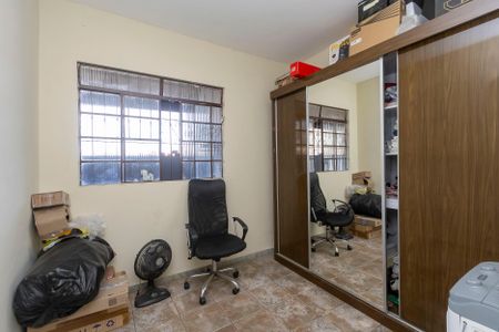 Casa à venda com 350m², 6 quartos e 2 vagas Casa à venda com 350m², 6 quartos e 2 vagasQuarto 4 - Casa 1