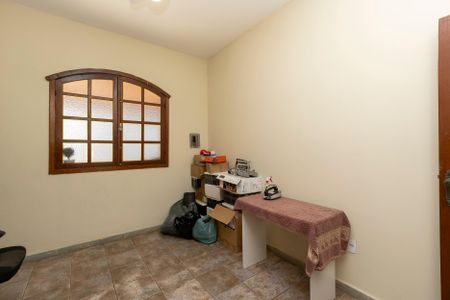 Casa à venda com 350m², 6 quartos e 2 vagas Casa à venda com 350m², 6 quartos e 2 vagasQuarto 3 - Casa 1