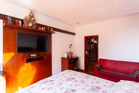 Casa para alugar com 463m², 3 quartos e 10 vagasSuíte