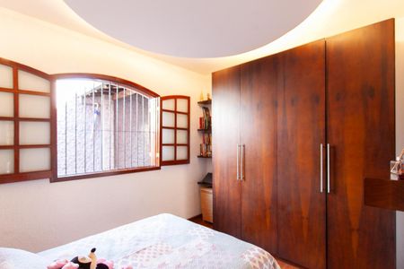 Casa para alugar com 463m², 3 quartos e 10 vagasQuarto 2