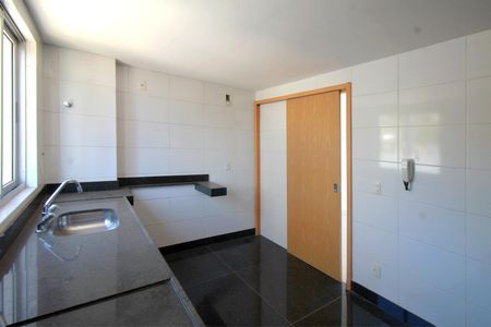 Apartamento à venda com 168m², 2 quartos e 3 vagasCozinha