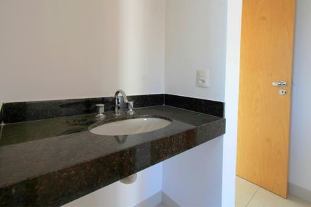 Apartamento à venda com 168m², 2 quartos e 3 vagasBanheiro Social 2