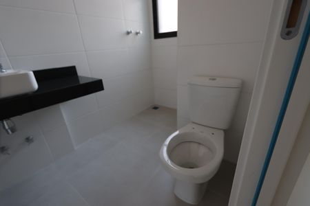 Casa de condomínio à venda com 170m², 3 quartos e 2 vagasBanheiro Social