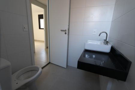 Casa de condomínio à venda com 170m², 3 quartos e 2 vagasBanheiro Social