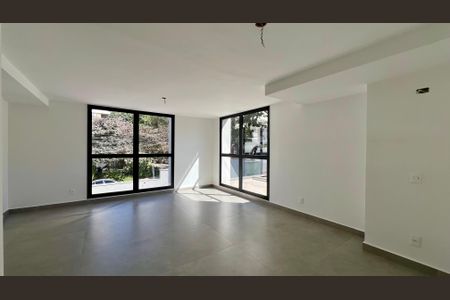 Sala de casa à venda com 3 quartos, 276m² em Vila Madalena, São Paulo