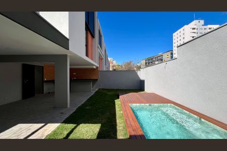 Casa à venda com 276m², 3 quartos e 2 vagasPiscina