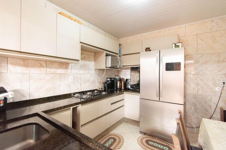 Casa à venda com 125m², 3 quartos e 3 vagas Casa à venda com 125m², 3 quartos e 3 vagasCozinha