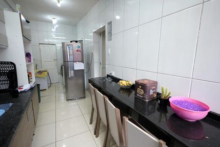 Casa à venda com 125m², 3 quartos e 1 vaga Casa à venda com 125m², 3 quartos e 1 vagaCozinha