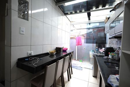 Casa à venda com 125m², 3 quartos e 1 vaga Casa à venda com 125m², 3 quartos e 1 vagaCozinha