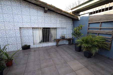 Casa à venda com 125m², 3 quartos e 1 vaga Casa à venda com 125m², 3 quartos e 1 vagaQuintal