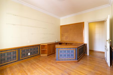 Apartamento à venda com 436m², 4 quartos e 4 vagas Apartamento à venda com 436m², 4 quartos e 4 vagasSuíte 2