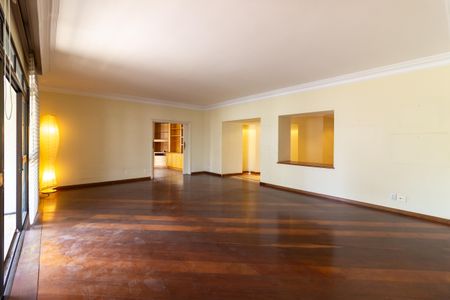 Apartamento à venda com 436m², 4 quartos e 4 vagas Apartamento à venda com 436m², 4 quartos e 4 vagasSala 1