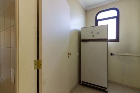 Apartamento à venda com 436m², 4 quartos e 4 vagas Apartamento à venda com 436m², 4 quartos e 4 vagasÁrea de Serviço