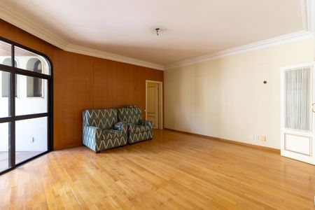 Apartamento à venda com 436m², 4 quartos e 4 vagas Apartamento à venda com 436m², 4 quartos e 4 vagasSala 2