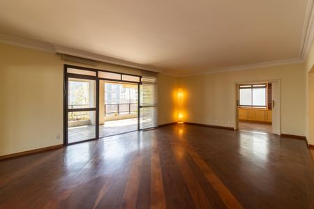 Apartamento à venda com 436m², 4 quartos e 4 vagas Apartamento à venda com 436m², 4 quartos e 4 vagasSala 1