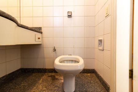 Apartamento à venda com 436m², 4 quartos e 4 vagas Apartamento à venda com 436m², 4 quartos e 4 vagasBanheiro da Suíte 4