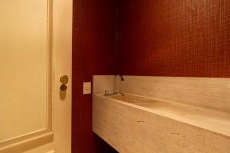 Apartamento à venda com 436m², 4 quartos e 4 vagas Apartamento à venda com 436m², 4 quartos e 4 vagasLavabo