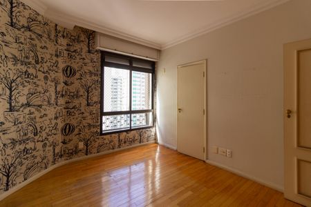 Apartamento à venda com 436m², 4 quartos e 4 vagas Apartamento à venda com 436m², 4 quartos e 4 vagasSuíte 4