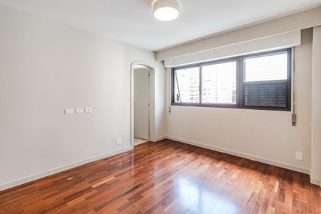Apartamento à venda com 469m², 4 quartos e 4 vagasSuíte 1