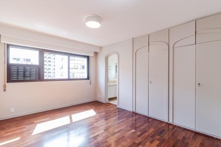 Apartamento à venda com 469m², 4 quartos e 4 vagasSuíte 2