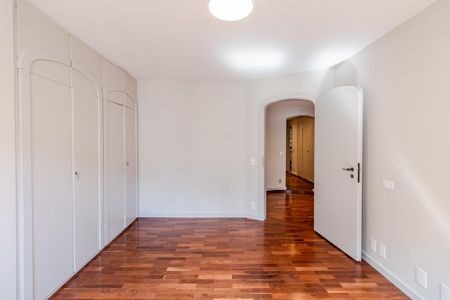 Apartamento à venda com 469m², 4 quartos e 4 vagasSuíte 2