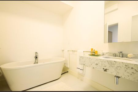 Apartamento à venda com 293m², 4 quartos e 2 vagasBanheiro