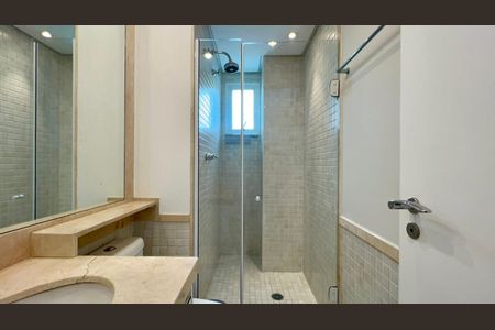 Apartamento à venda com 113m², 2 quartos e 2 vagas Apartamento à venda com 113m², 2 quartos e 2 vagasBanheiro da Suíte 1