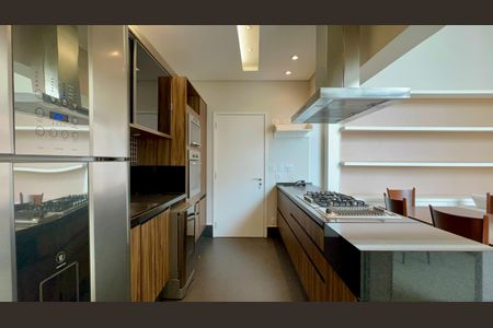 Apartamento à venda com 113m², 2 quartos e 2 vagas Apartamento à venda com 113m², 2 quartos e 2 vagasCozinha
