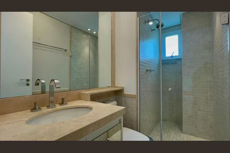 Apartamento à venda com 113m², 2 quartos e 2 vagas Apartamento à venda com 113m², 2 quartos e 2 vagasBanheiro da Suíte 1
