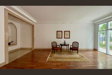 Apartamento à venda com 113m², 2 quartos e 2 vagas Apartamento à venda com 113m², 2 quartos e 2 vagasHall