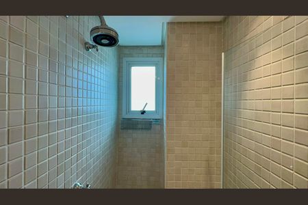 Apartamento à venda com 113m², 2 quartos e 2 vagas Apartamento à venda com 113m², 2 quartos e 2 vagasBanheiro da Suíte 1