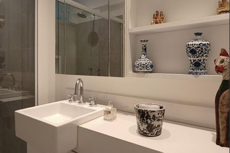 Apartamento à venda com 176m², 3 quartos e 2 vagasBanheiro social